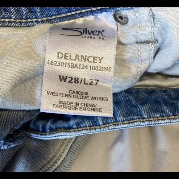 Silver Jeans Size 28 - Picture 4 of 7
